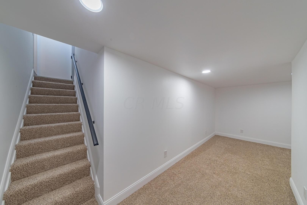 353 Meadowside Court - Photo 20