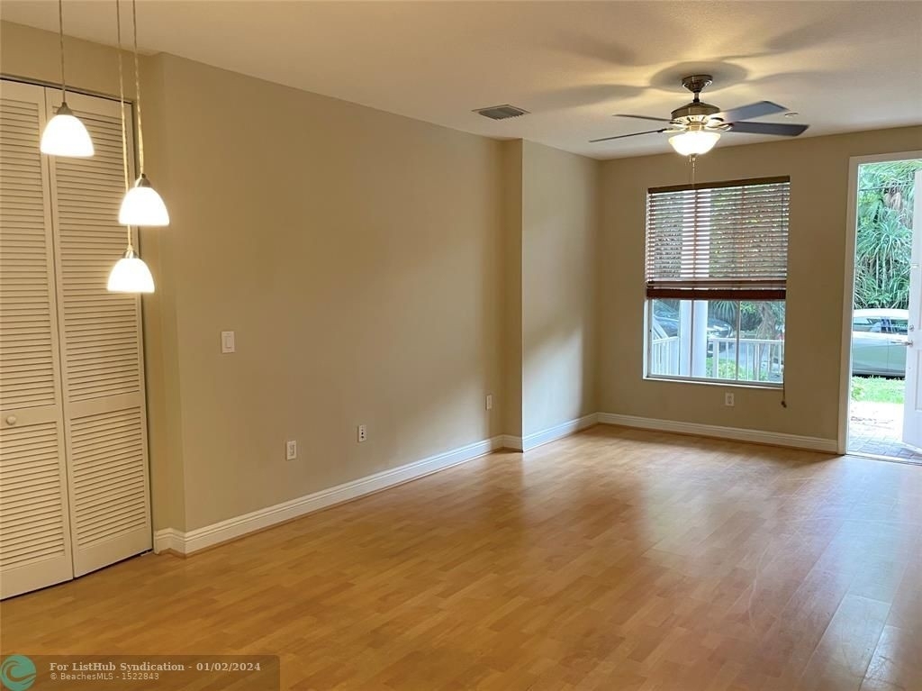 356 Sw 14th Ave - Photo 5