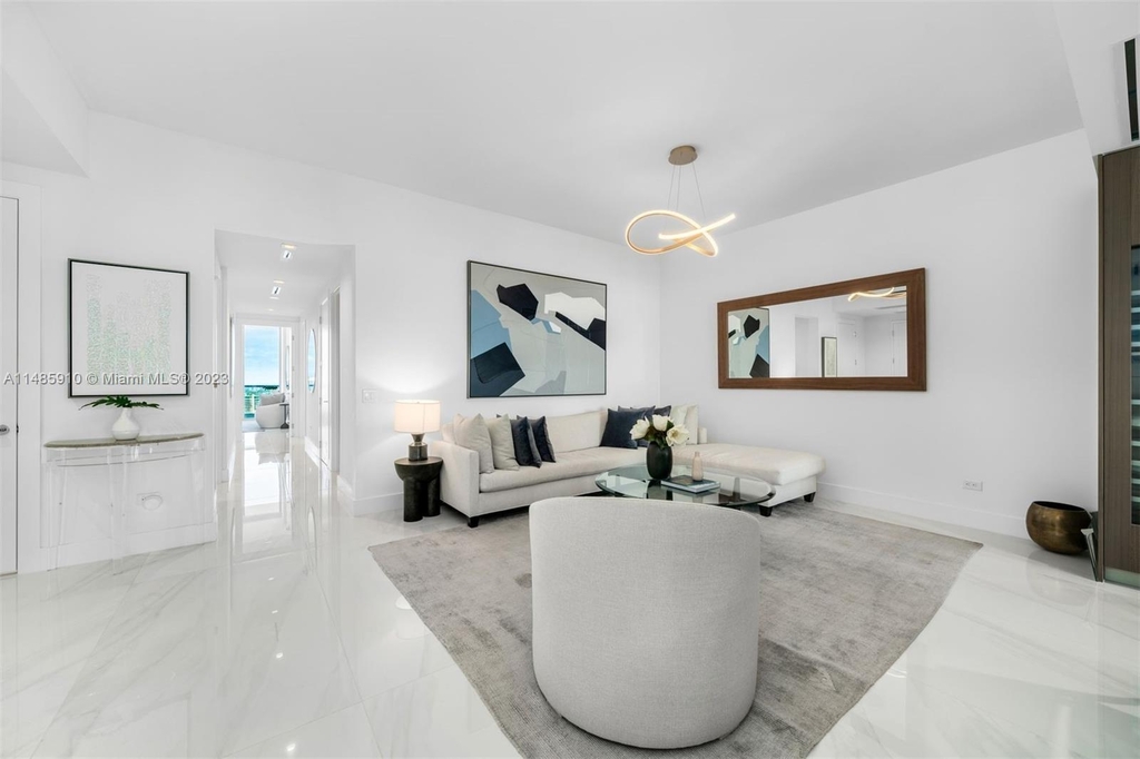 18501 Collins Ave - Photo 6