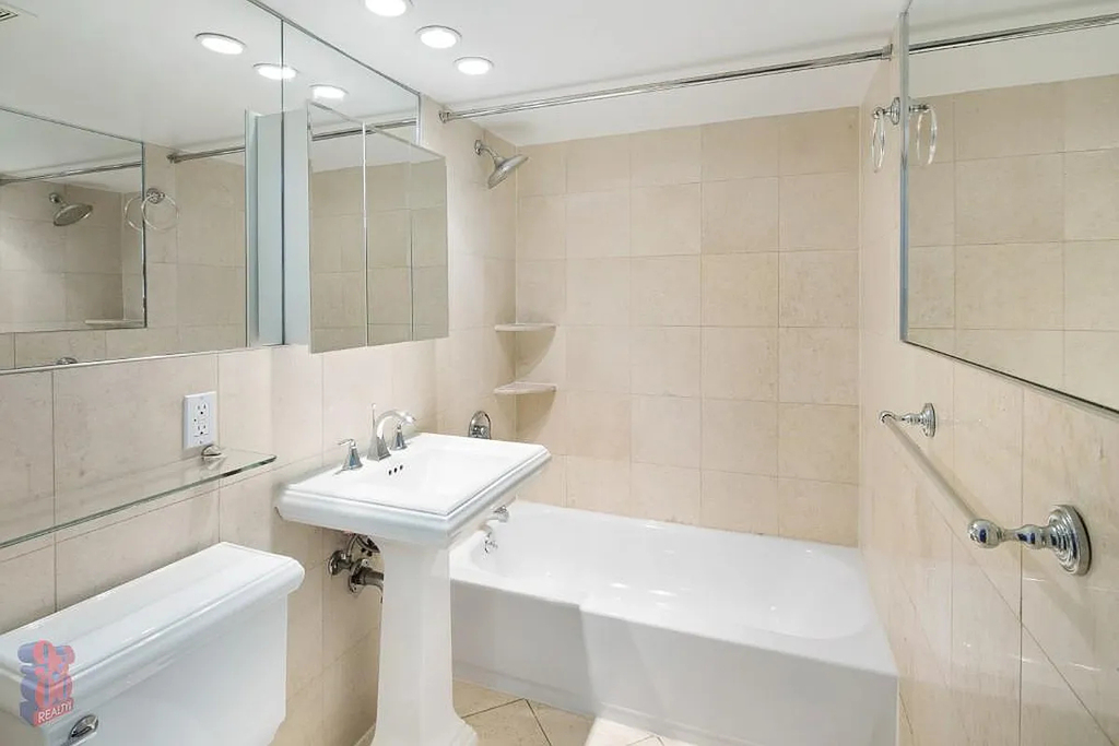 334 East 100th Street - Photo 2