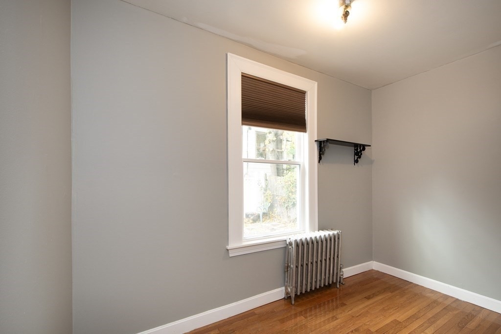 181 Metropolitan Ave - Photo 17