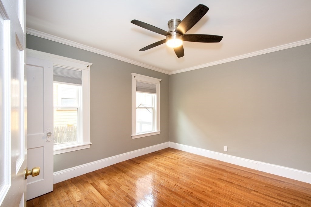 181 Metropolitan Ave - Photo 13
