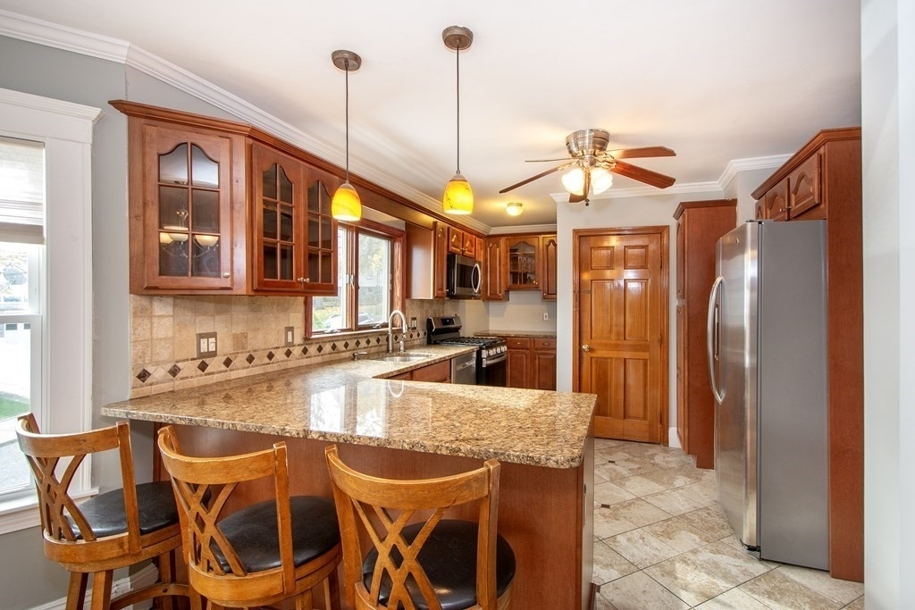 181 Metropolitan Ave - Photo 3