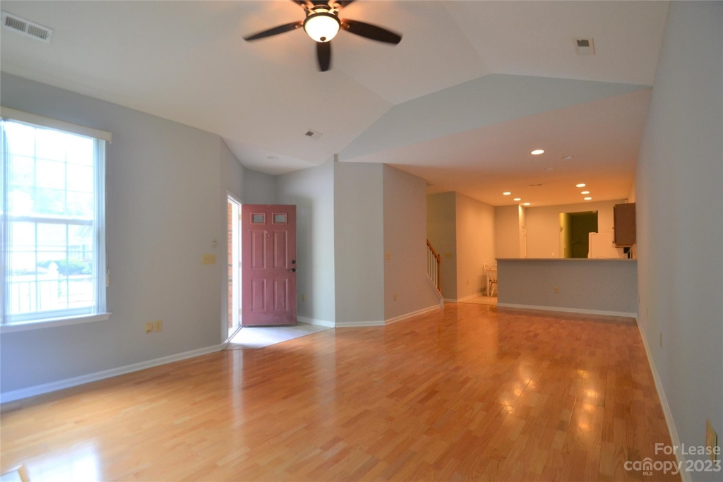 8035 Sultana Circle - Photo 4