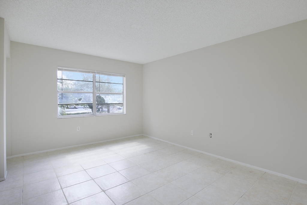 4304 Nw 9th Avenue - Photo 12