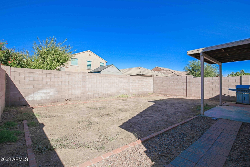 10864 E Clovis Avenue - Photo 27