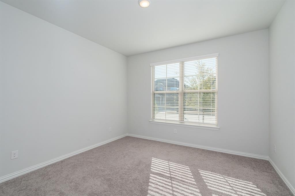 1628 Rain Lily Street - Photo 10