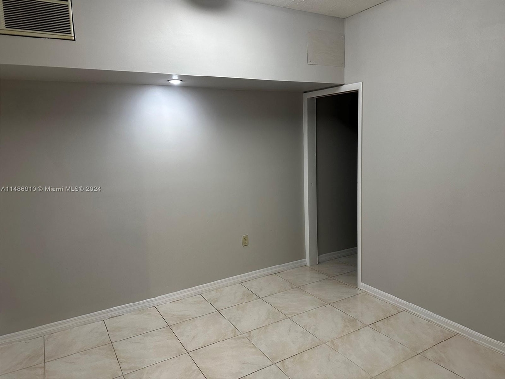 10790 Nw 52nd St - Photo 27