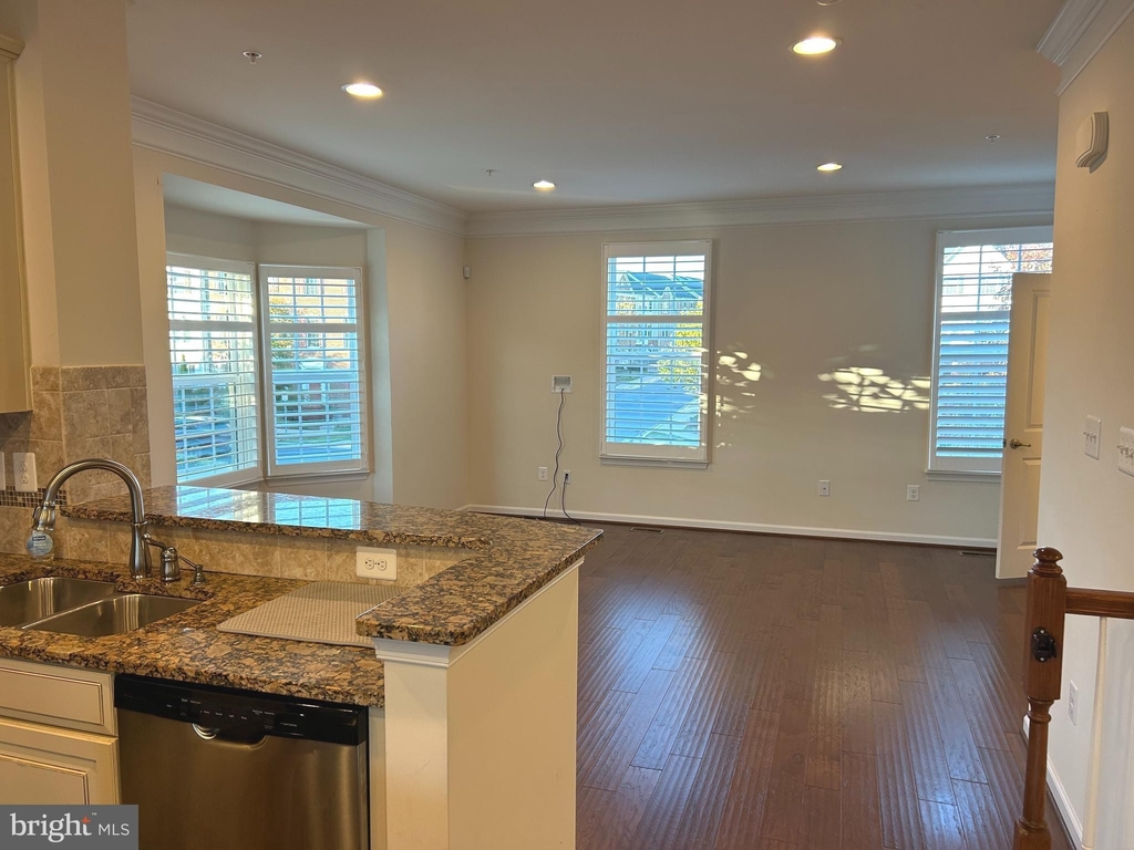 13312 Waterford Hills Boulevard - Photo 14