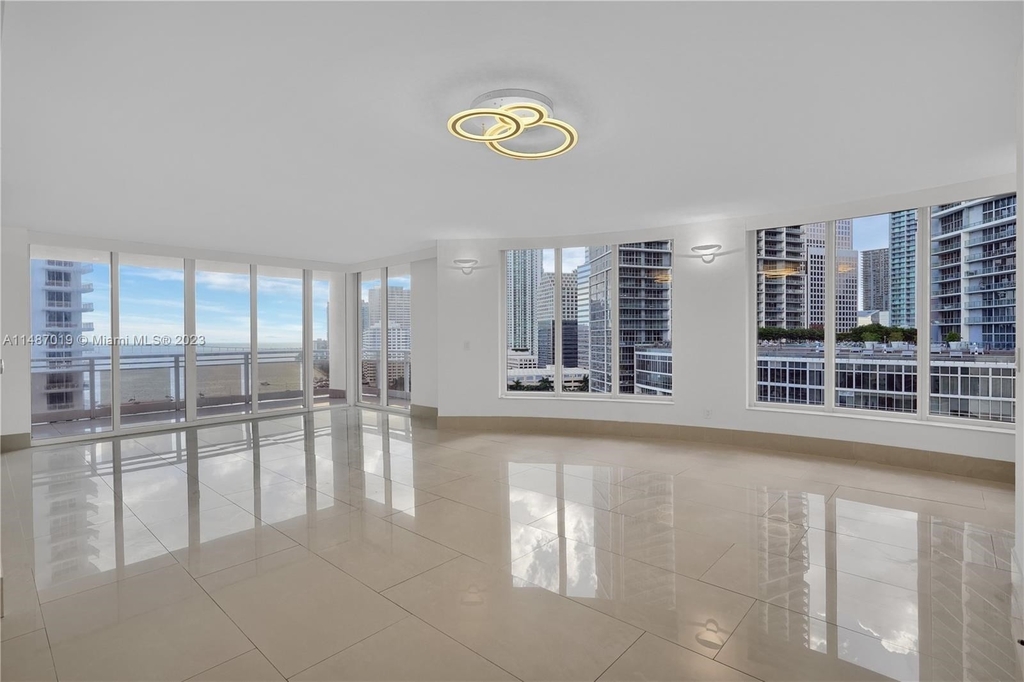 901 Brickell Key Blvd  #1604 - Photo 19