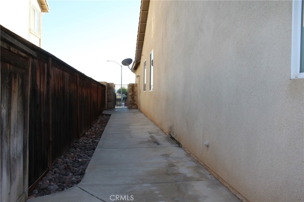 25892 Boulder Rock Place - Photo 14