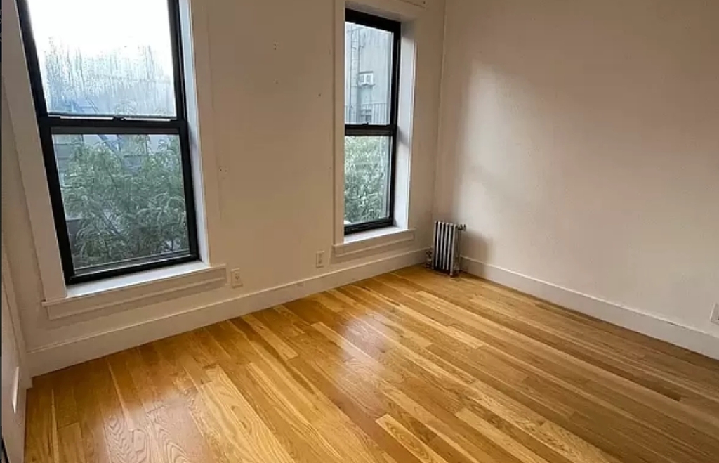 124 Ridge Street - Photo 2
