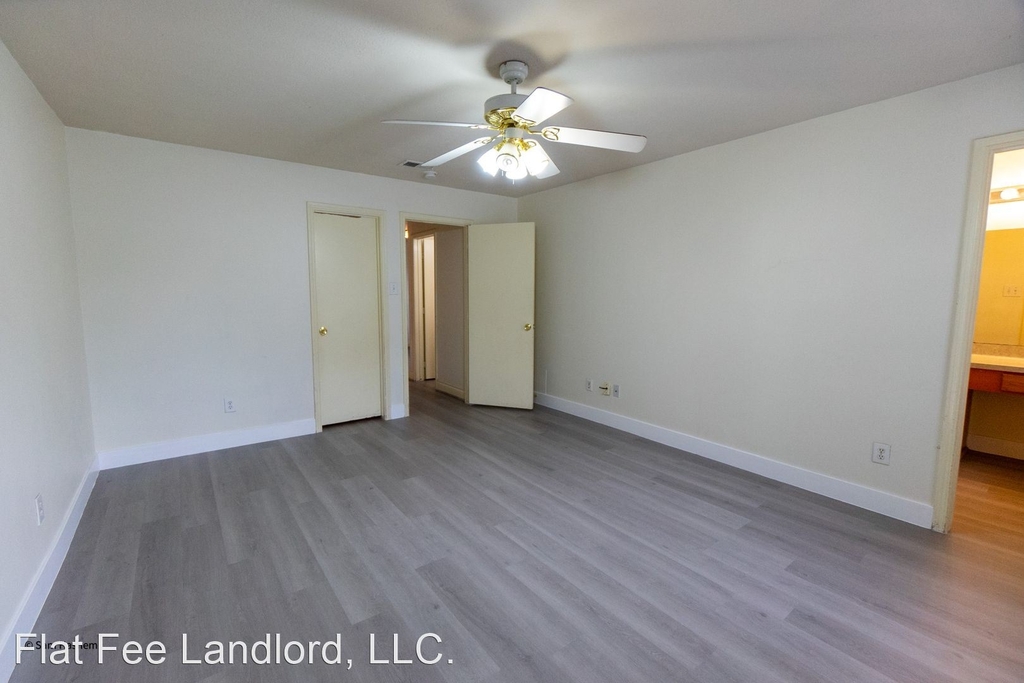 3923 Starbridge Point Lane - Photo 22