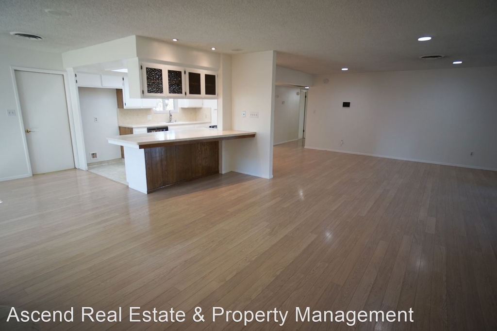 3200 Ouray Way - Photo 2