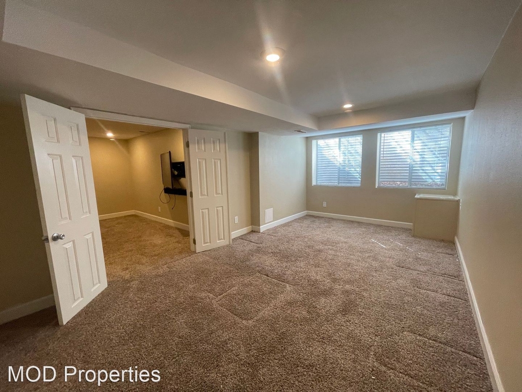 8825 Fiesta Terrace - Photo 39