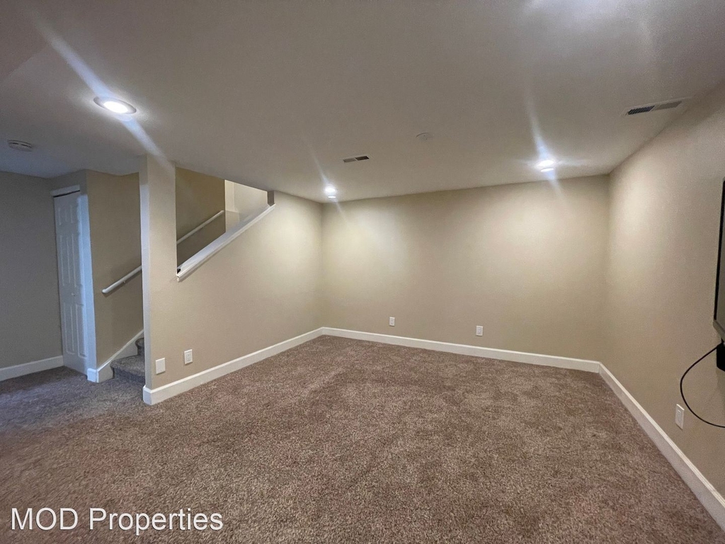 8825 Fiesta Terrace - Photo 36