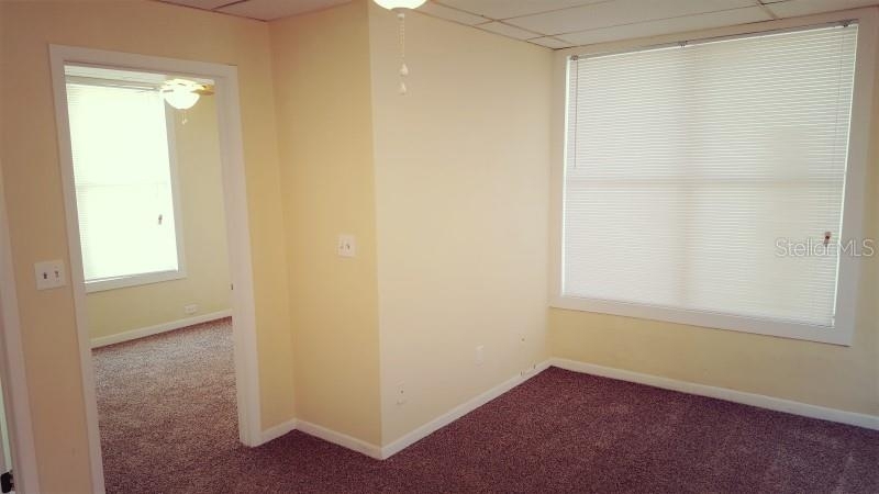 111 S Newport Avenue - Photo 10