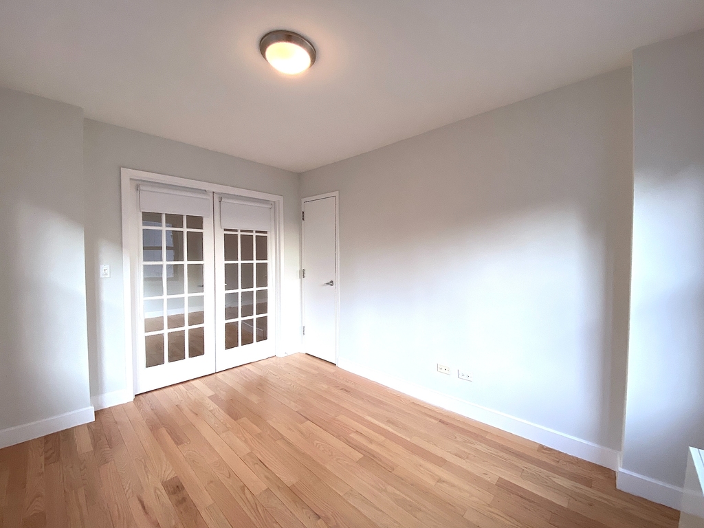 East 33rd Street - Photo 3