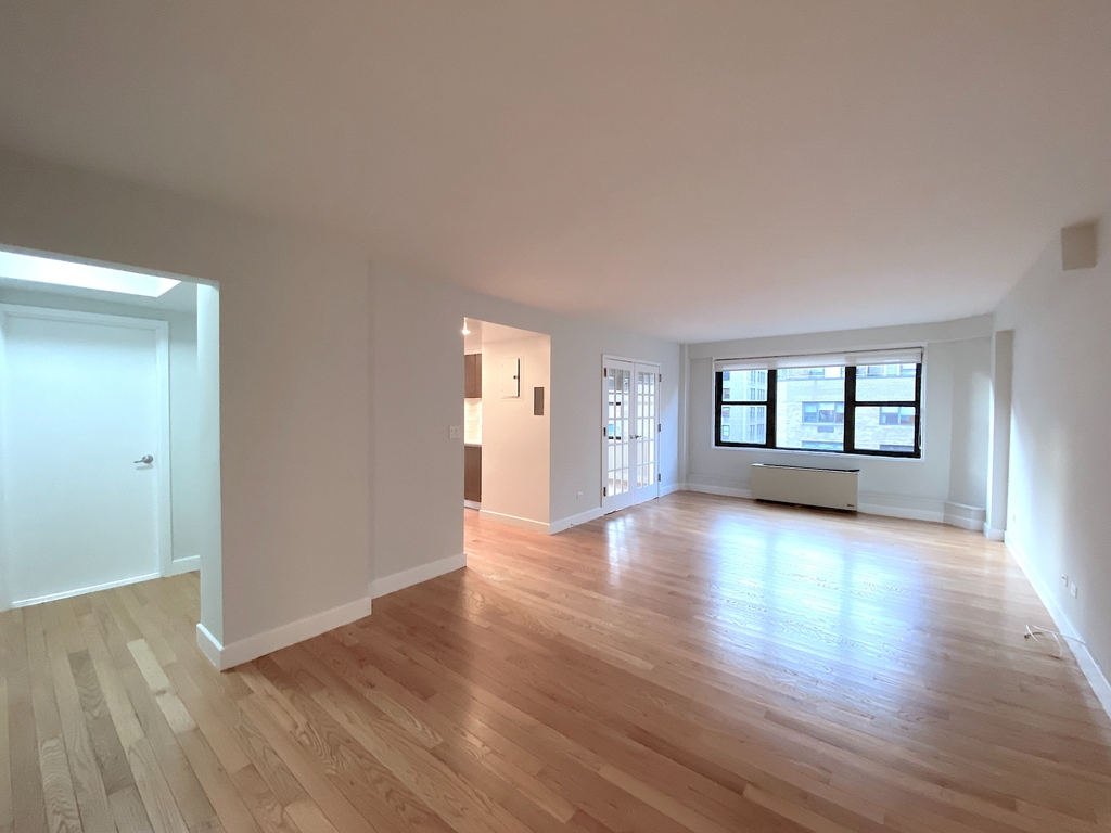 East 33rd Street - Photo 0
