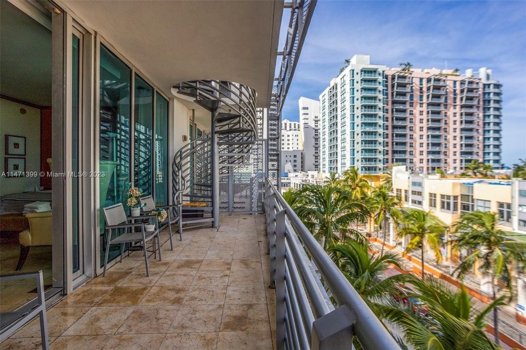 1437 Collins Ave - Photo 8