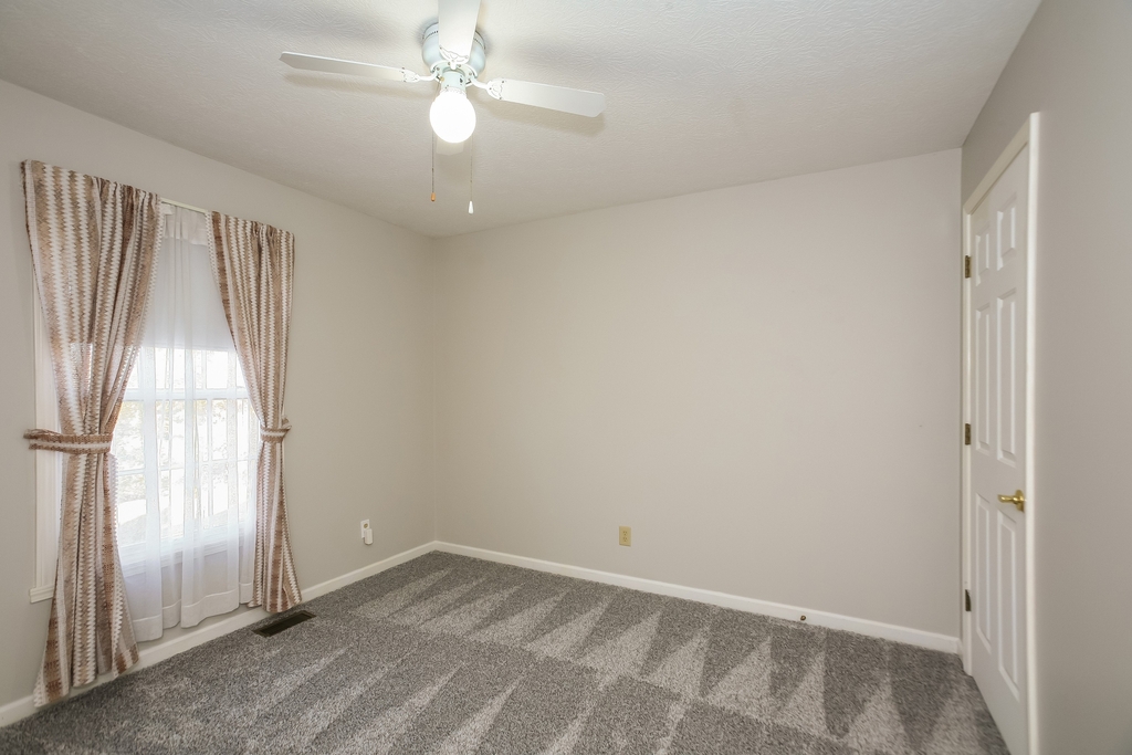 2078 Woodstream Drive - Photo 11