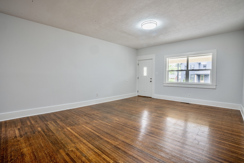 2323 Central Avenue - Photo 4