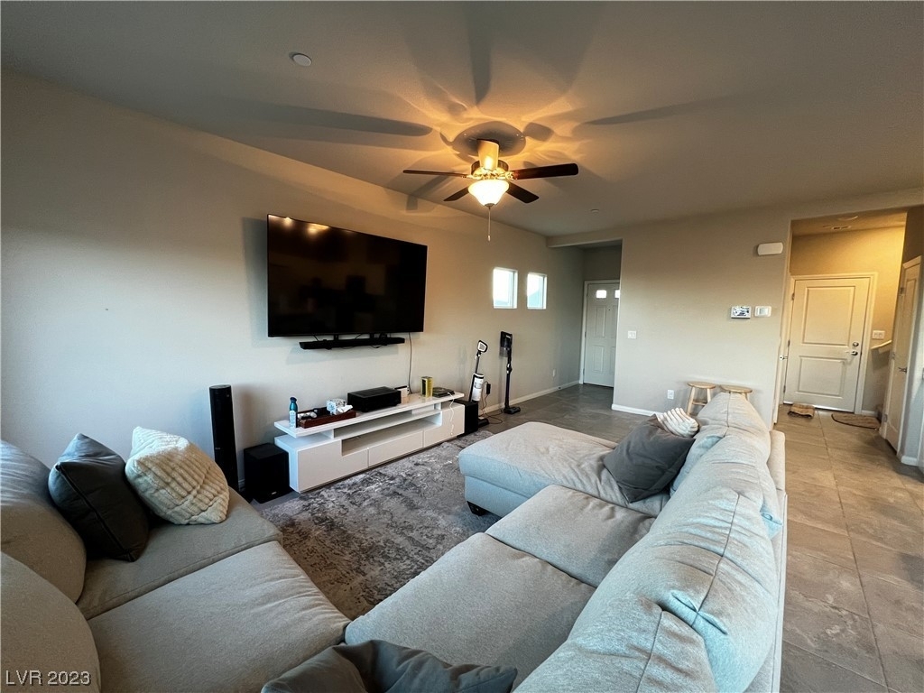 5204 Sunstone Mesa Drive - Photo 2