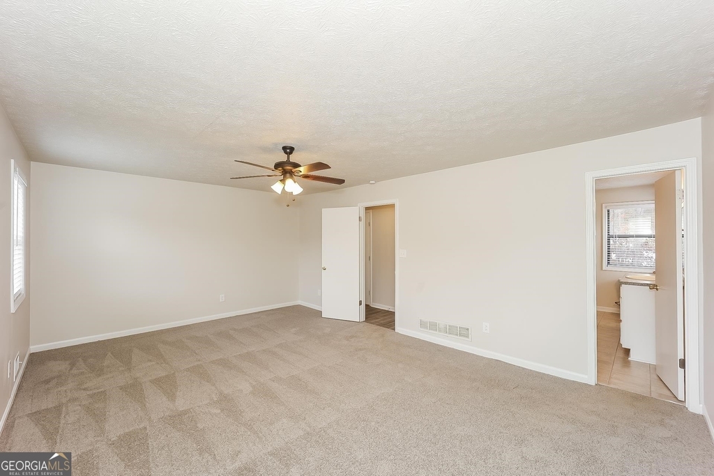 6166 Highview - Photo 9