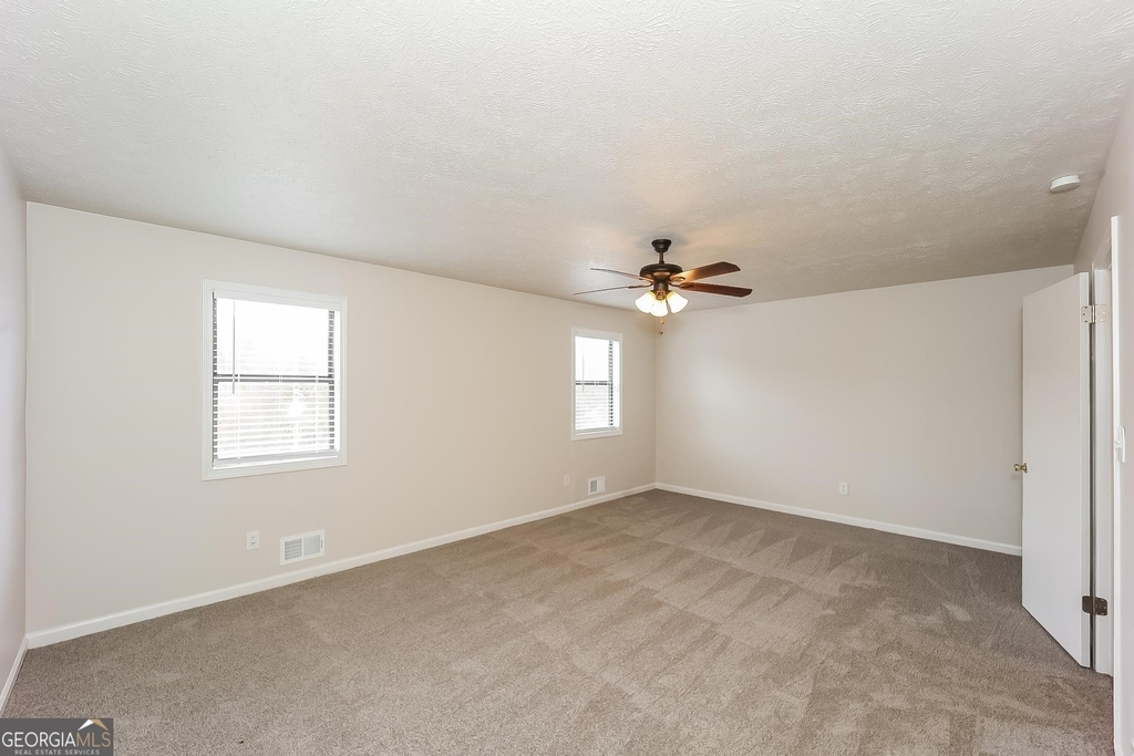 6166 Highview - Photo 8