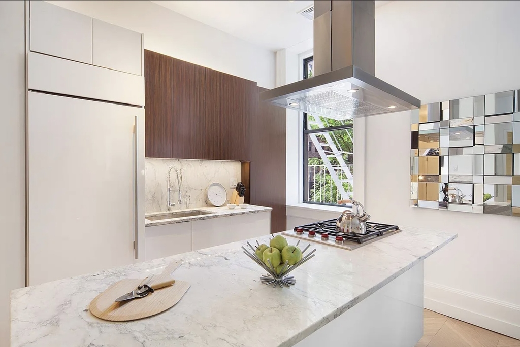 1231 3rd Avenue - Photo 2