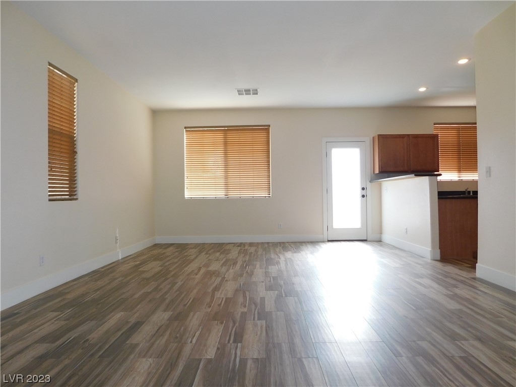 9075 Toast Avenue - Photo 3