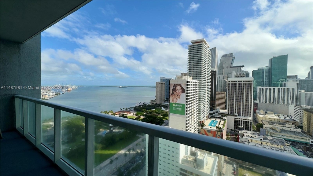 244 Biscayne Blvd - Photo 0