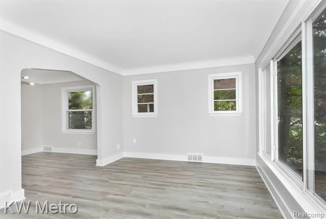 820 E 5th Street - Photo 8