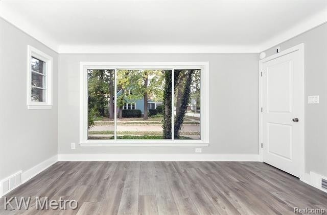 820 E 5th Street - Photo 7