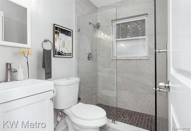 820 E 5th Street - Photo 12