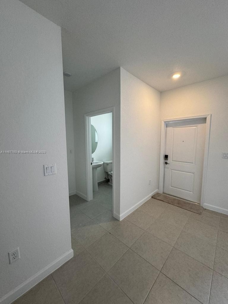12765 Sw 234th Ter - Photo 0