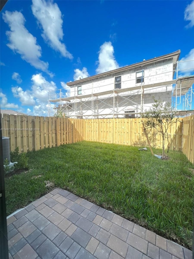 12765 Sw 234th Ter - Photo 19