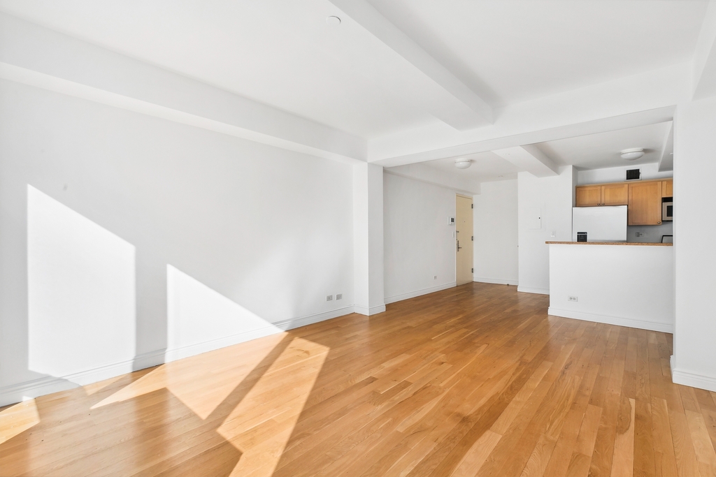 435 East 76th Street - Photo 2