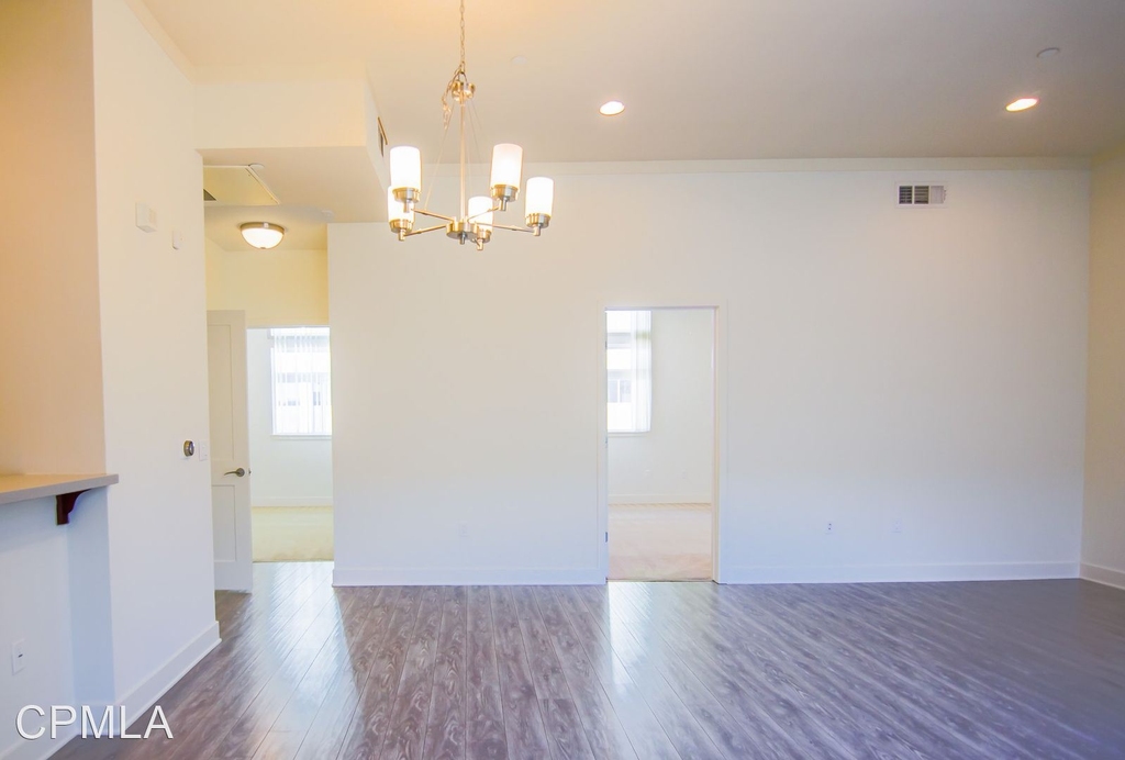 15210 Ventura Blvd. - Photo 49