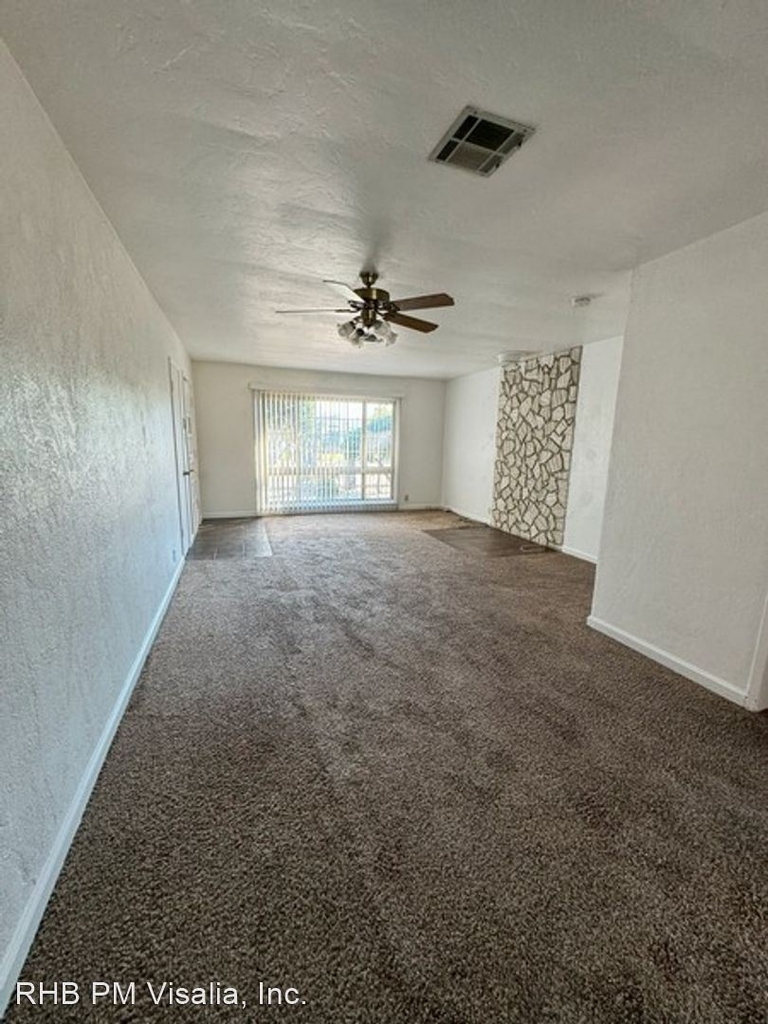 2548 W Iris - Photo 2