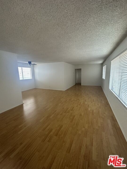 11525 Rochester Ave - Photo 2
