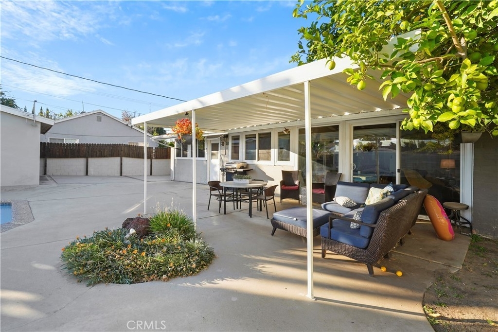 20448 Eccles Street - Photo 41