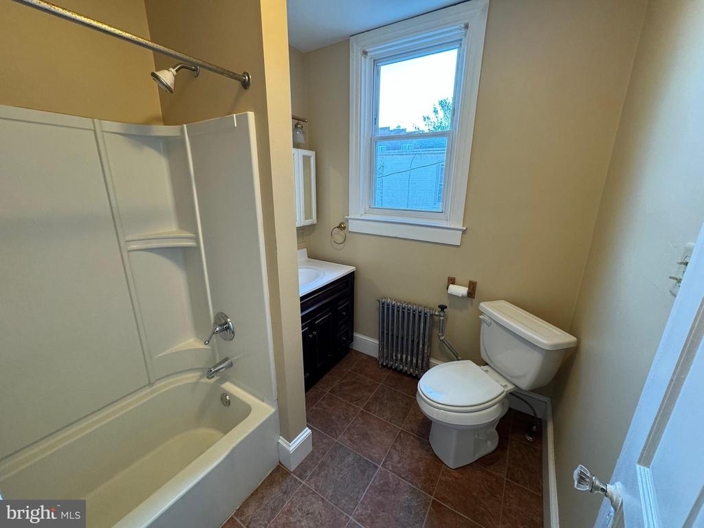 658 Linden Ave - Photo 8