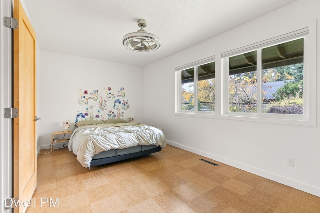 560 Sw 144th Ave - Photo 37