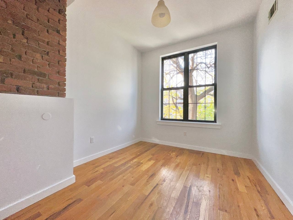 1249 Jefferson Avenue - Photo 14