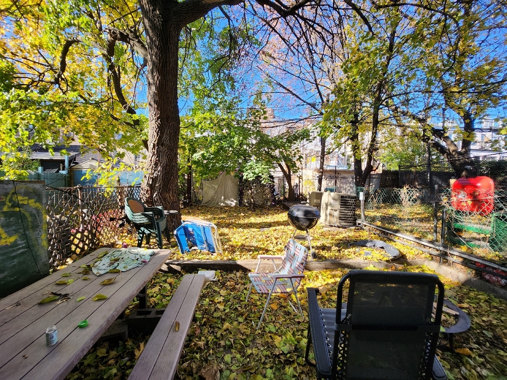 1249 Jefferson Avenue - Photo 9