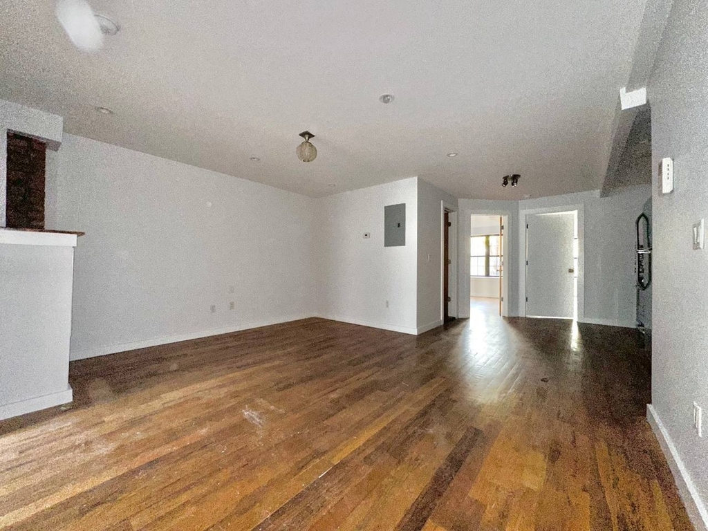 1249 Jefferson Avenue - Photo 12