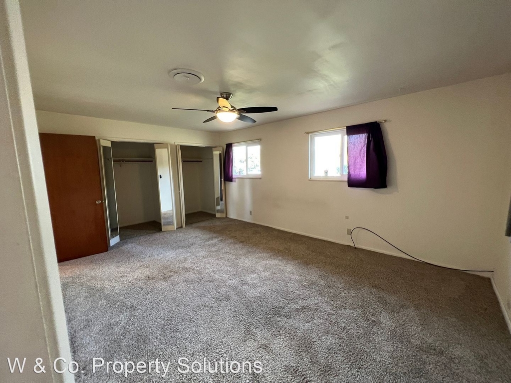 9866 Hillview Drive - Photo 19