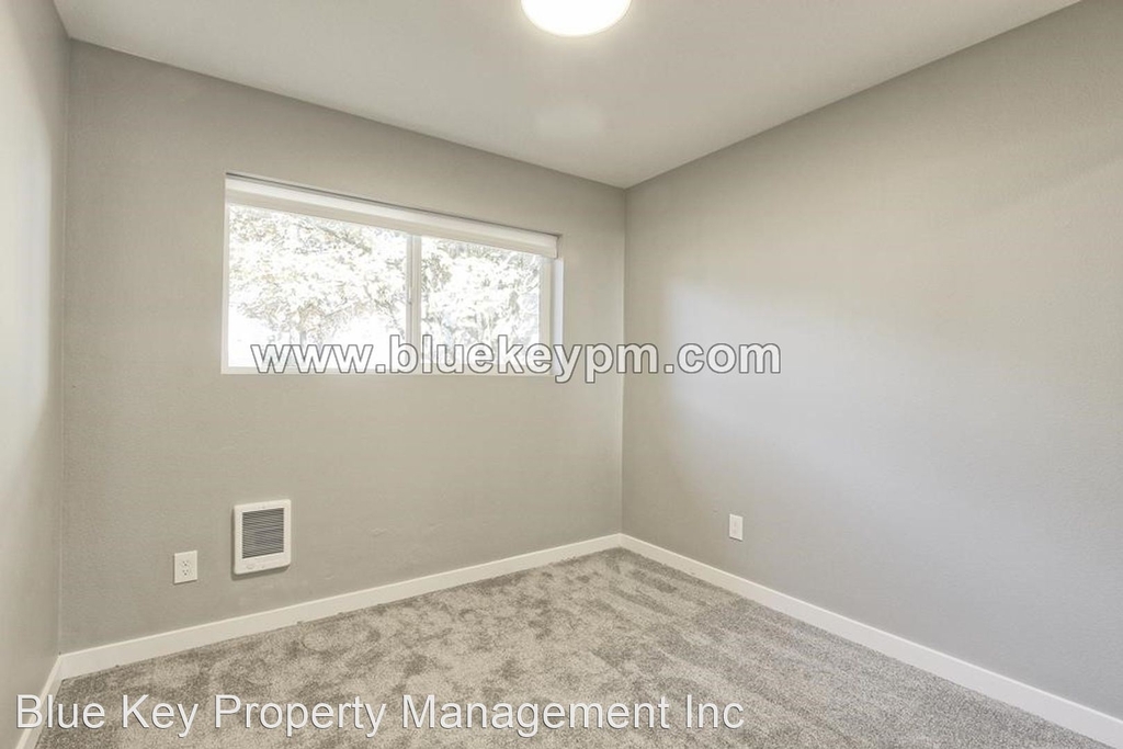 14010 Ne 10th Street - Photo 9