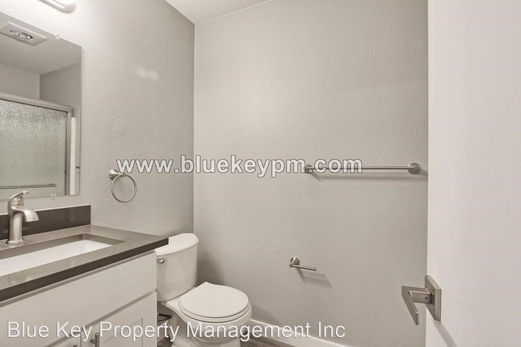 14010 Ne 10th Street - Photo 11